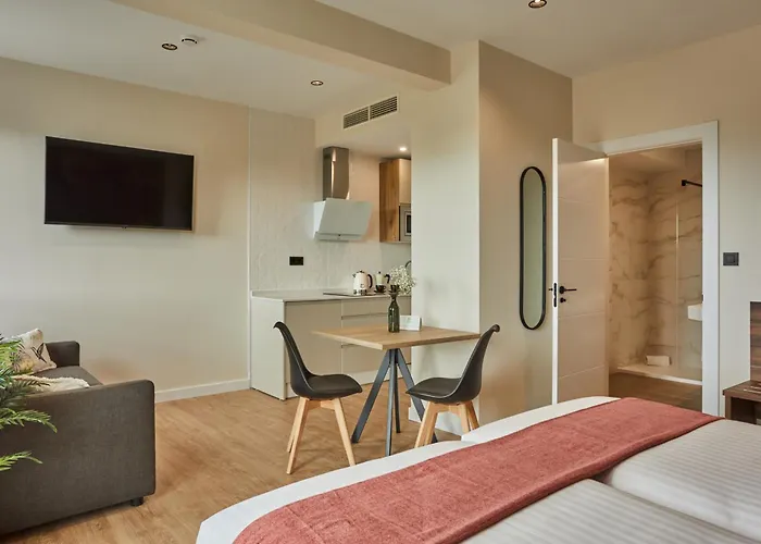 Apartamentos Silken Fontibre Iberia & Spa